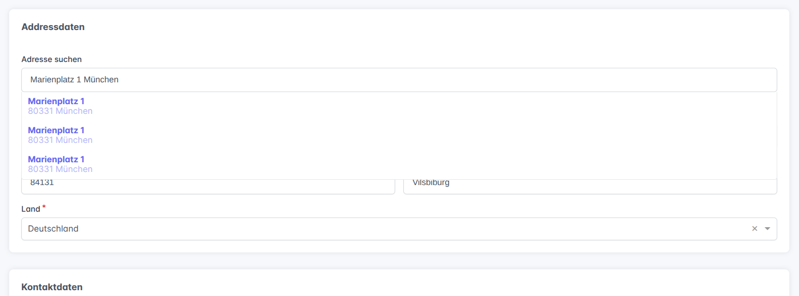 Adress-Autocomplete zeigt Vorschläge während der Eingabe
